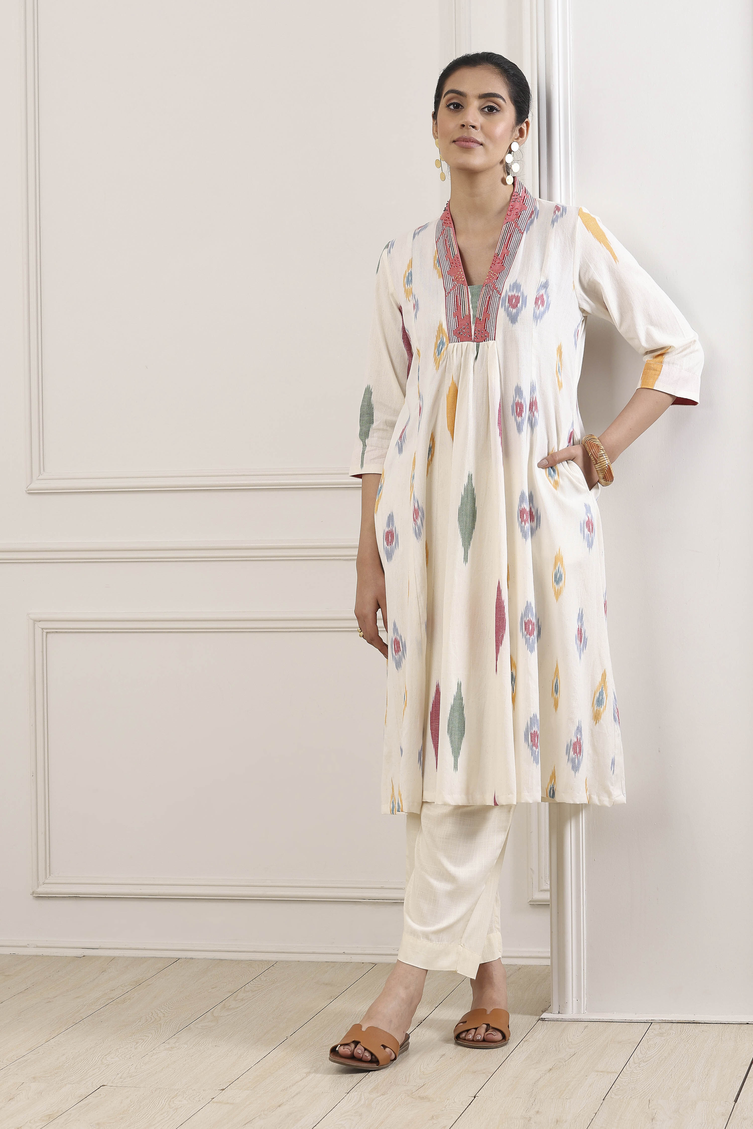 Off White Cotton Geometric Printed A-Line Kurta image number 6