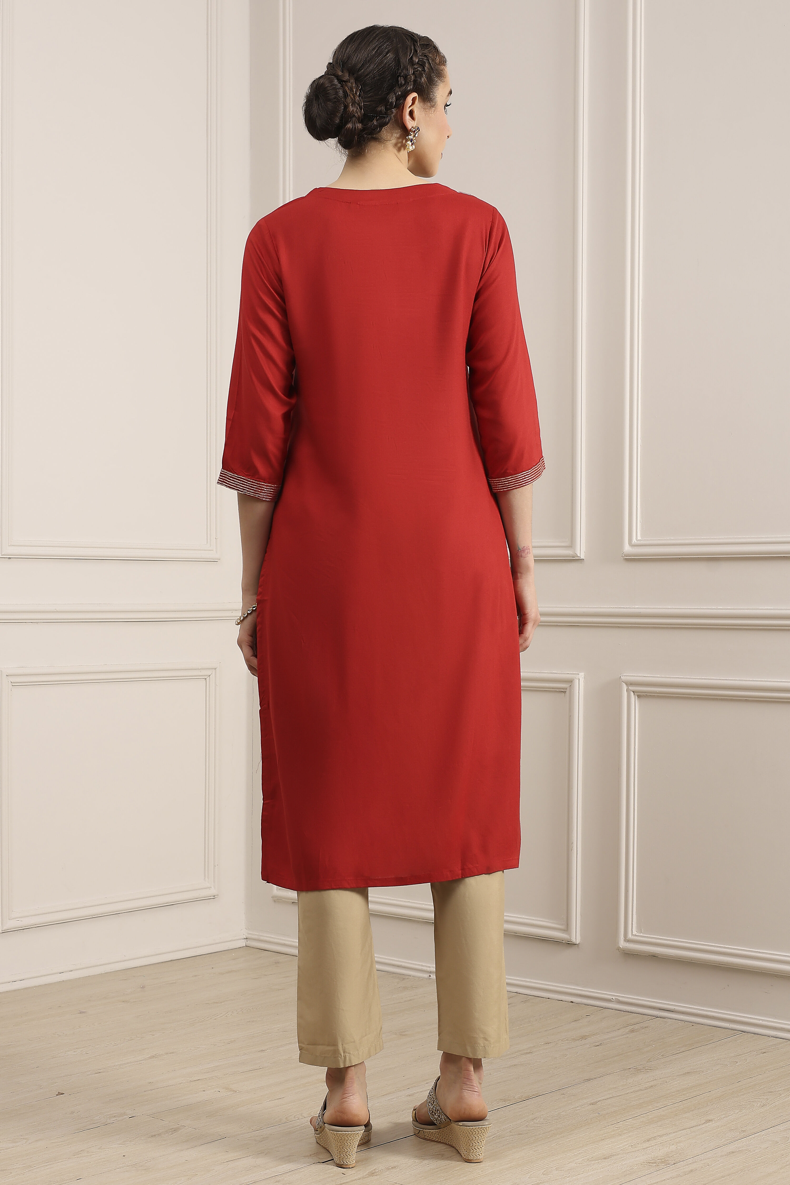 Red Solid Straight Kurta image number 3
