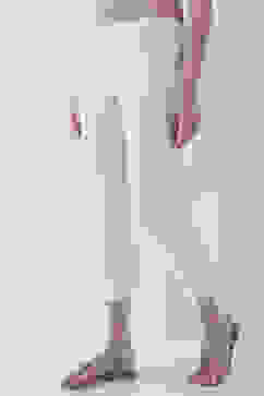 White Cotton Lycra Solid Fitted Cropped Leggings image number 2