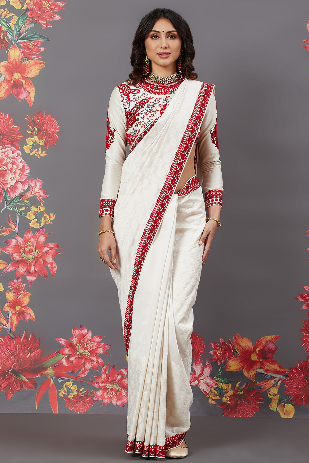 Off White Chanderi Silk Solid Saree With Blouse image number 0