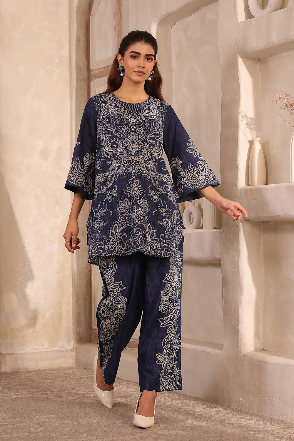 Blue Cotton floral Printed Straight Kurta Set image number 0