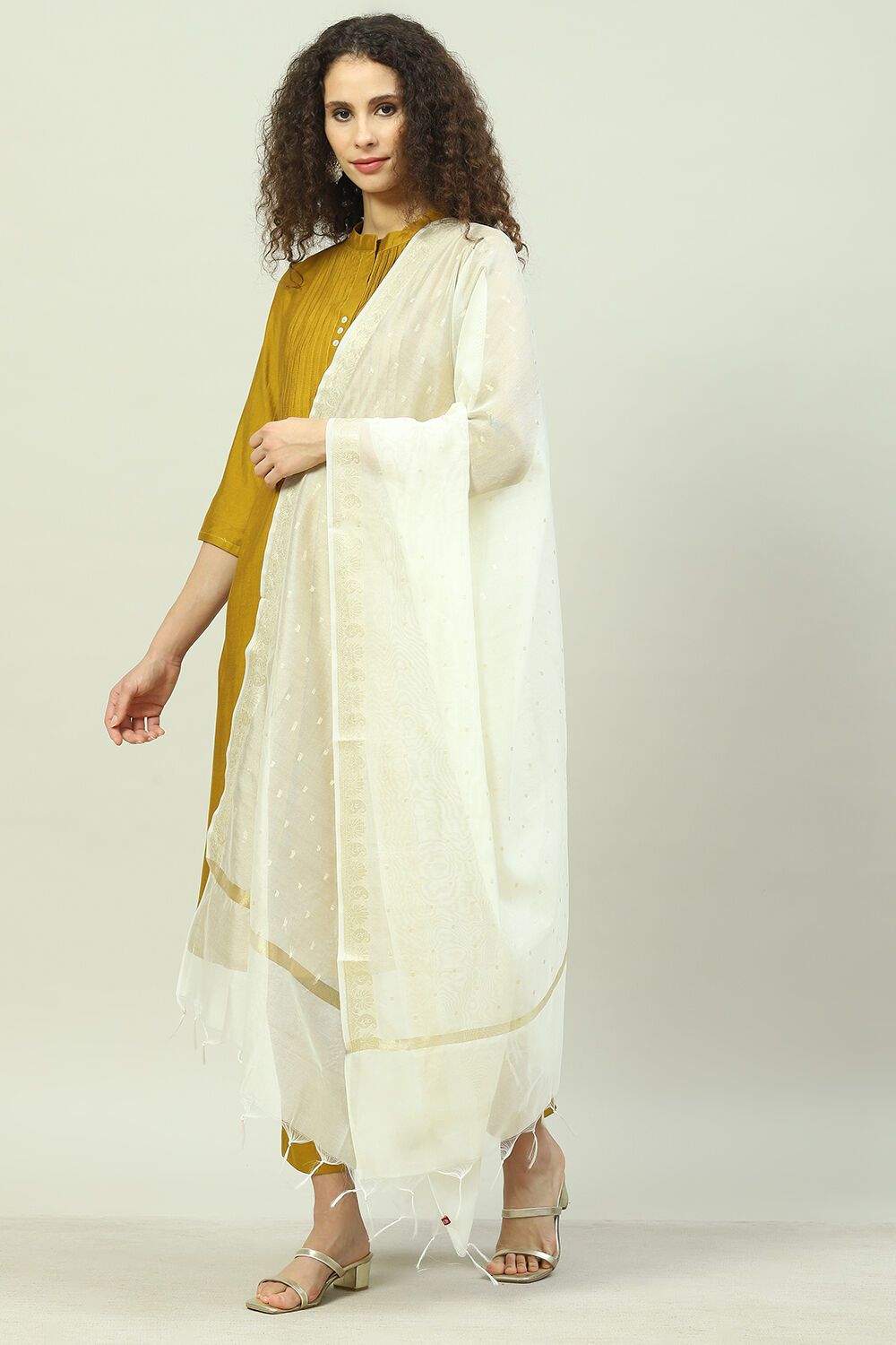 White Cotton Blend Yarndyed Dupatta image number 2