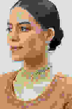 Gold Pearl Brass Necklace Set image number 3