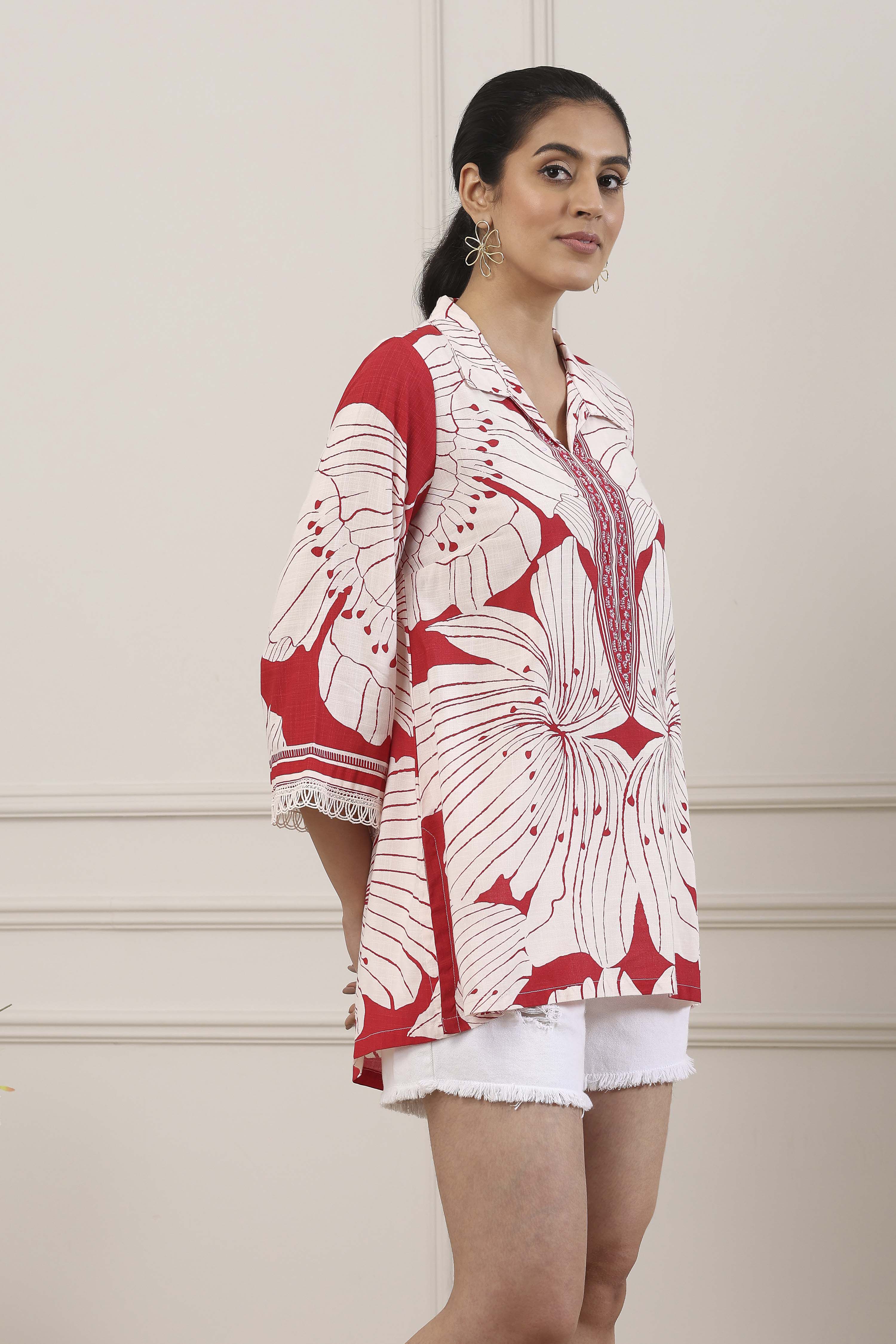Red & White Floral Printed Straight Kurti image number 4