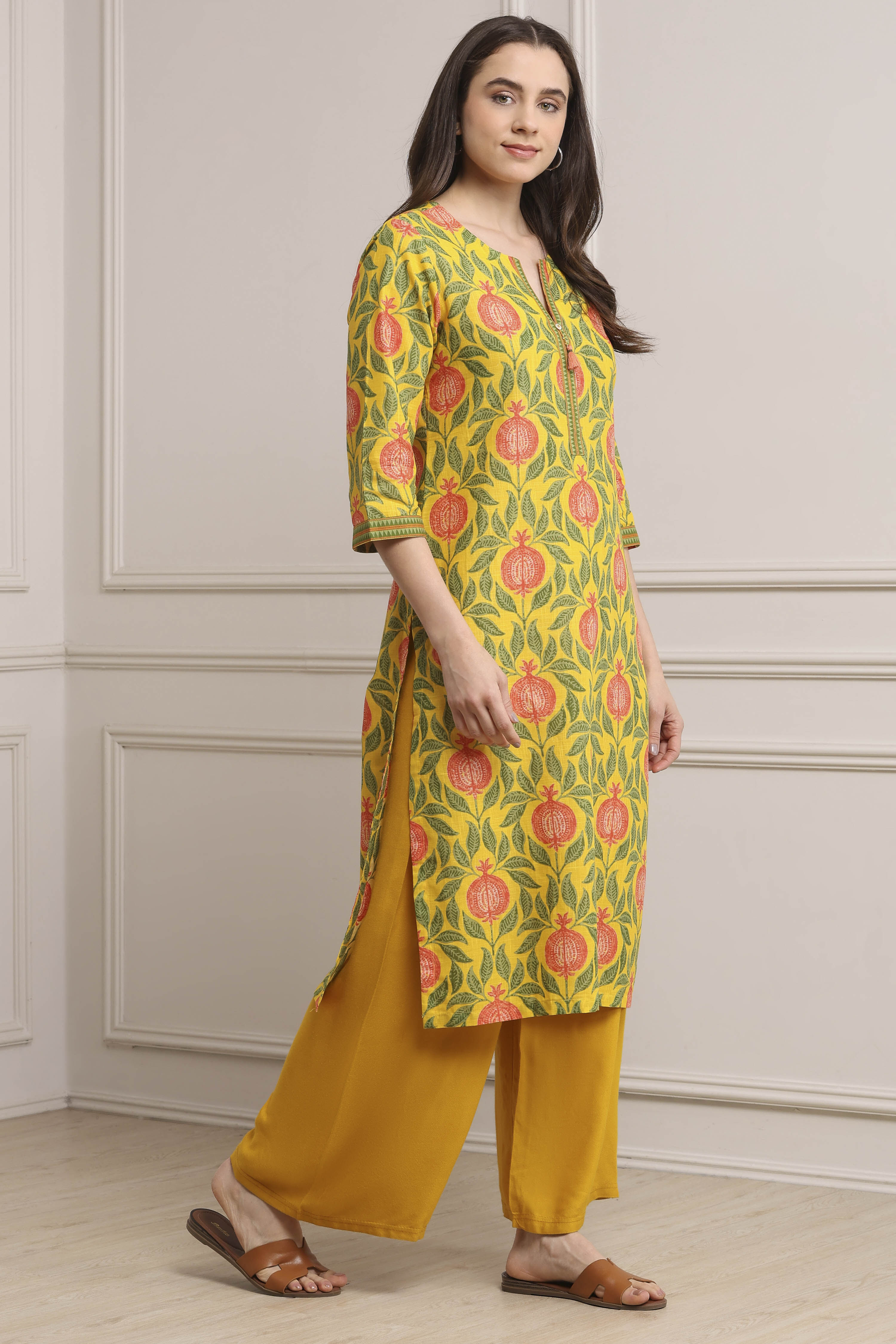 Yellow Cotton Printed Straight Kurta image number 4