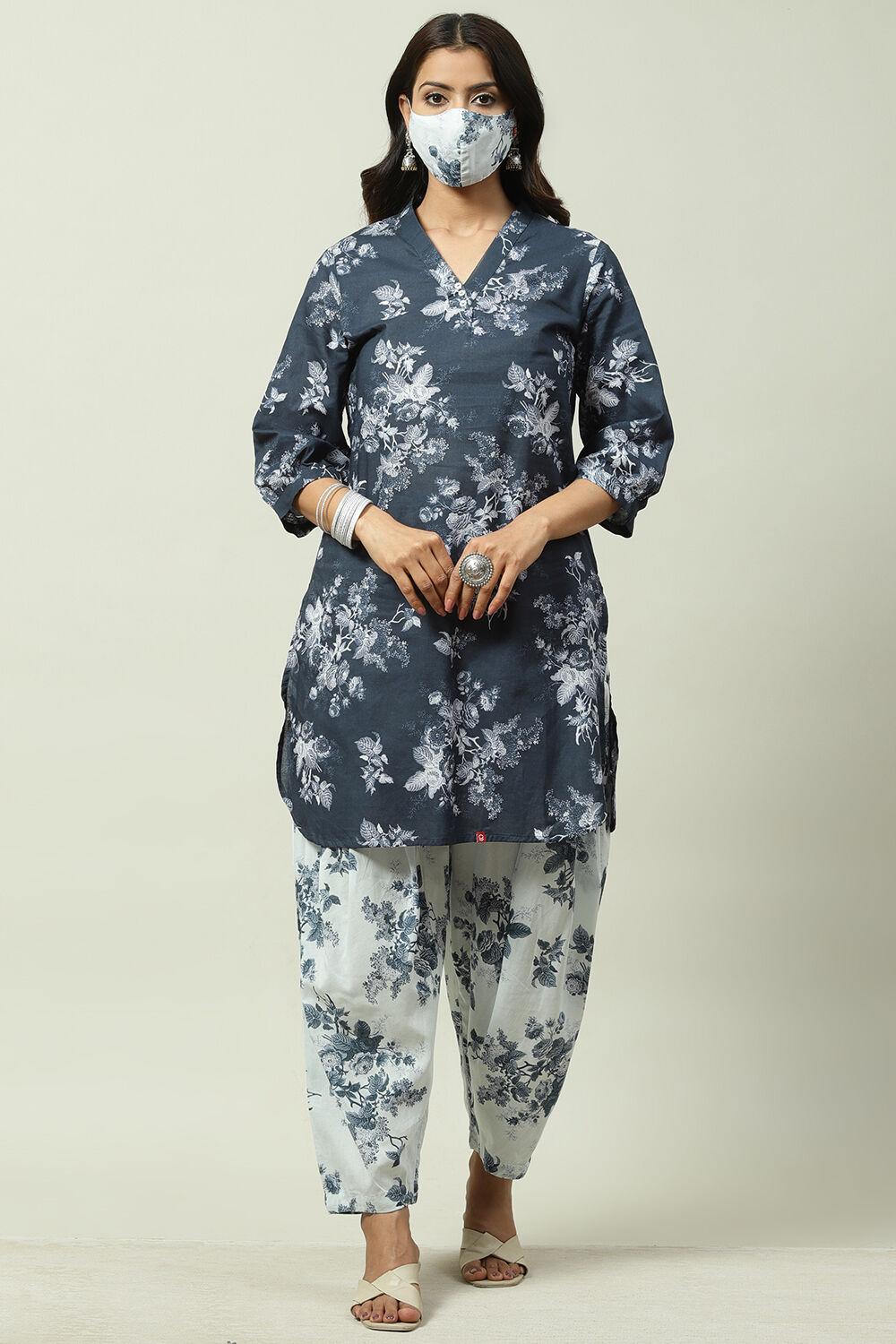 Indigo Cotton Straight Kurta Set image number 6