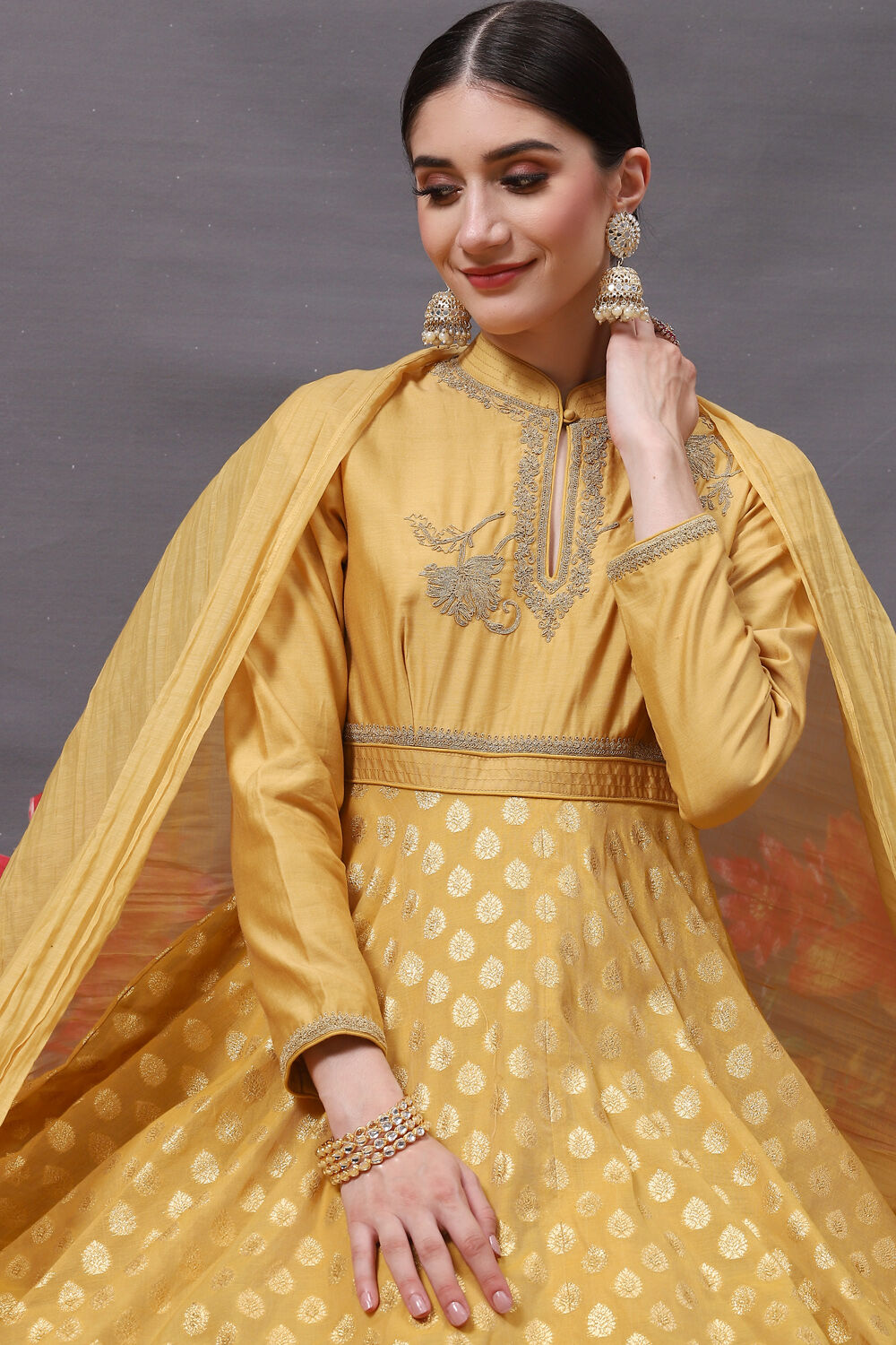 Yellow Cotton Silk Anarkali Yarndyed Suit Set image number 7