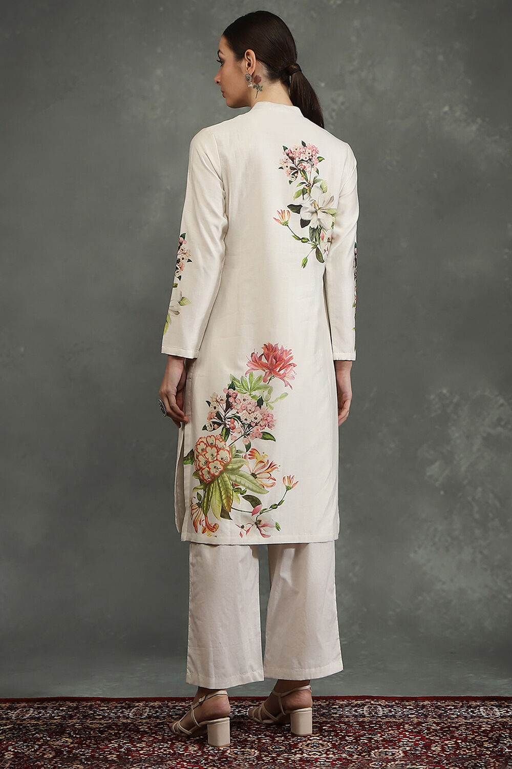 Ivory Silk Chanderi Floral Printed Straight Kurta Set image number 4