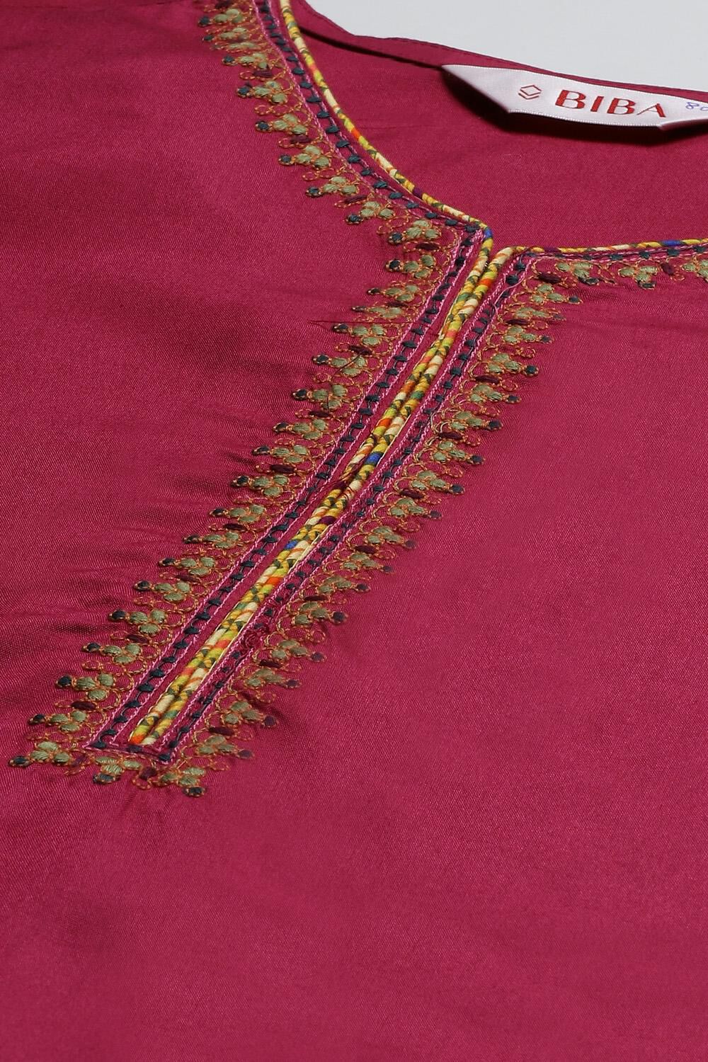 Wine Solid LIVA Straight Kurta Regular Pant Suit Set image number 1