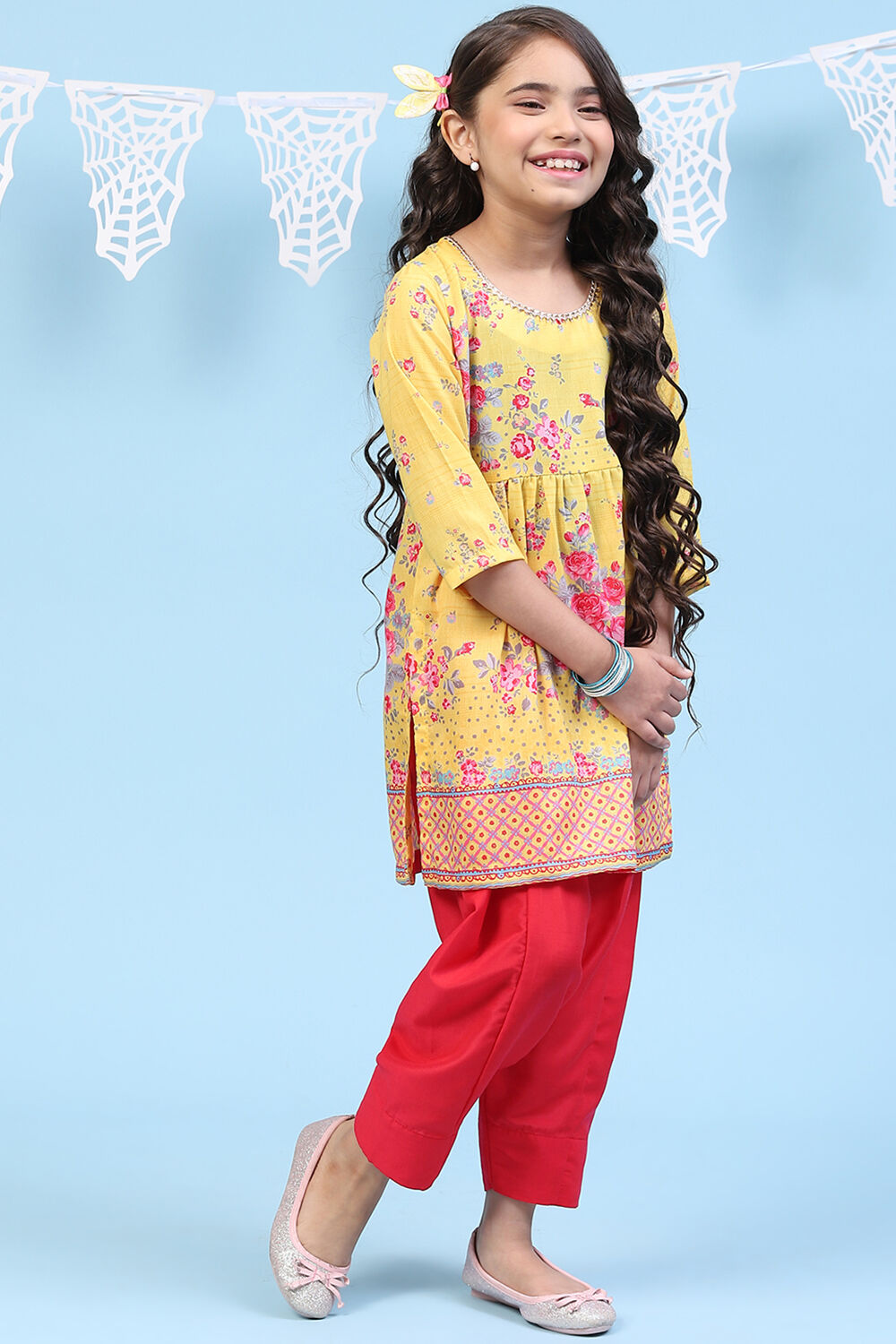 Yellow Art Silk Straight Printed Kurta Set image number 3