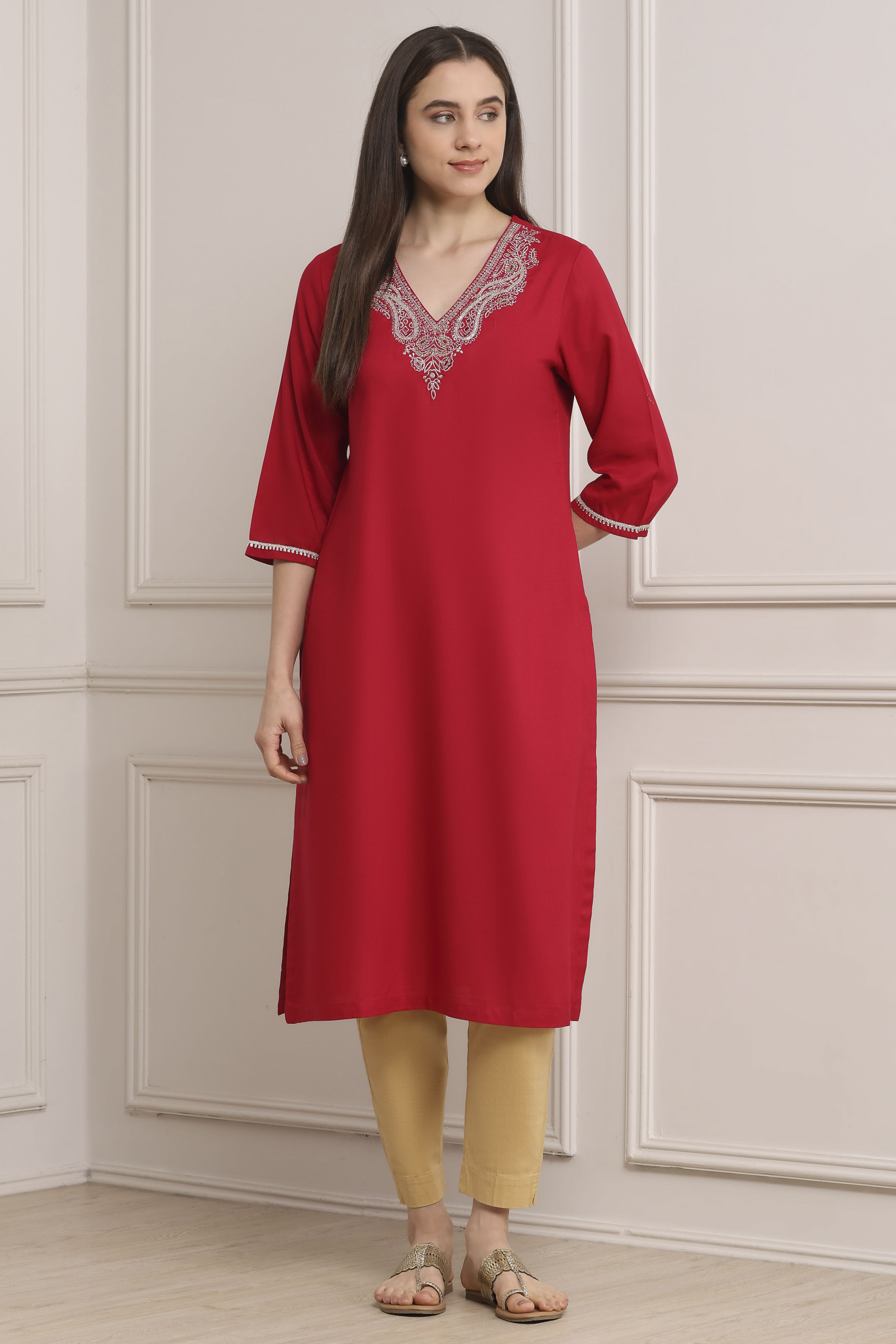 Red Solid Straight Kurta image number 5