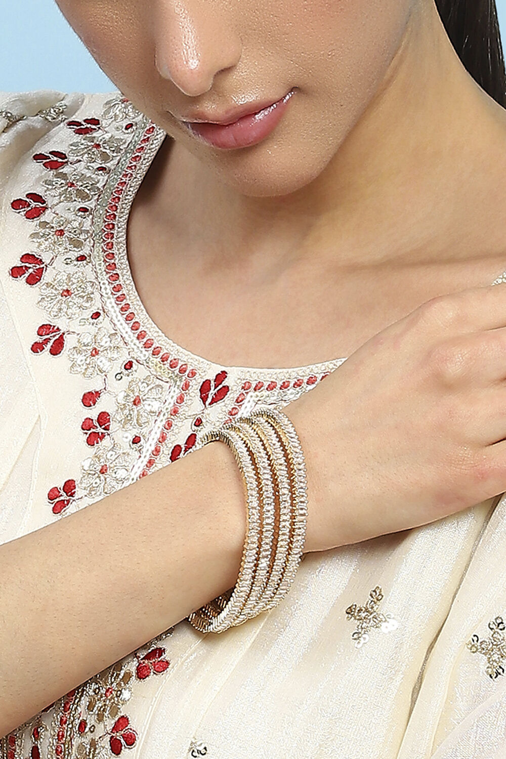 White Alloy Bangle image number 1