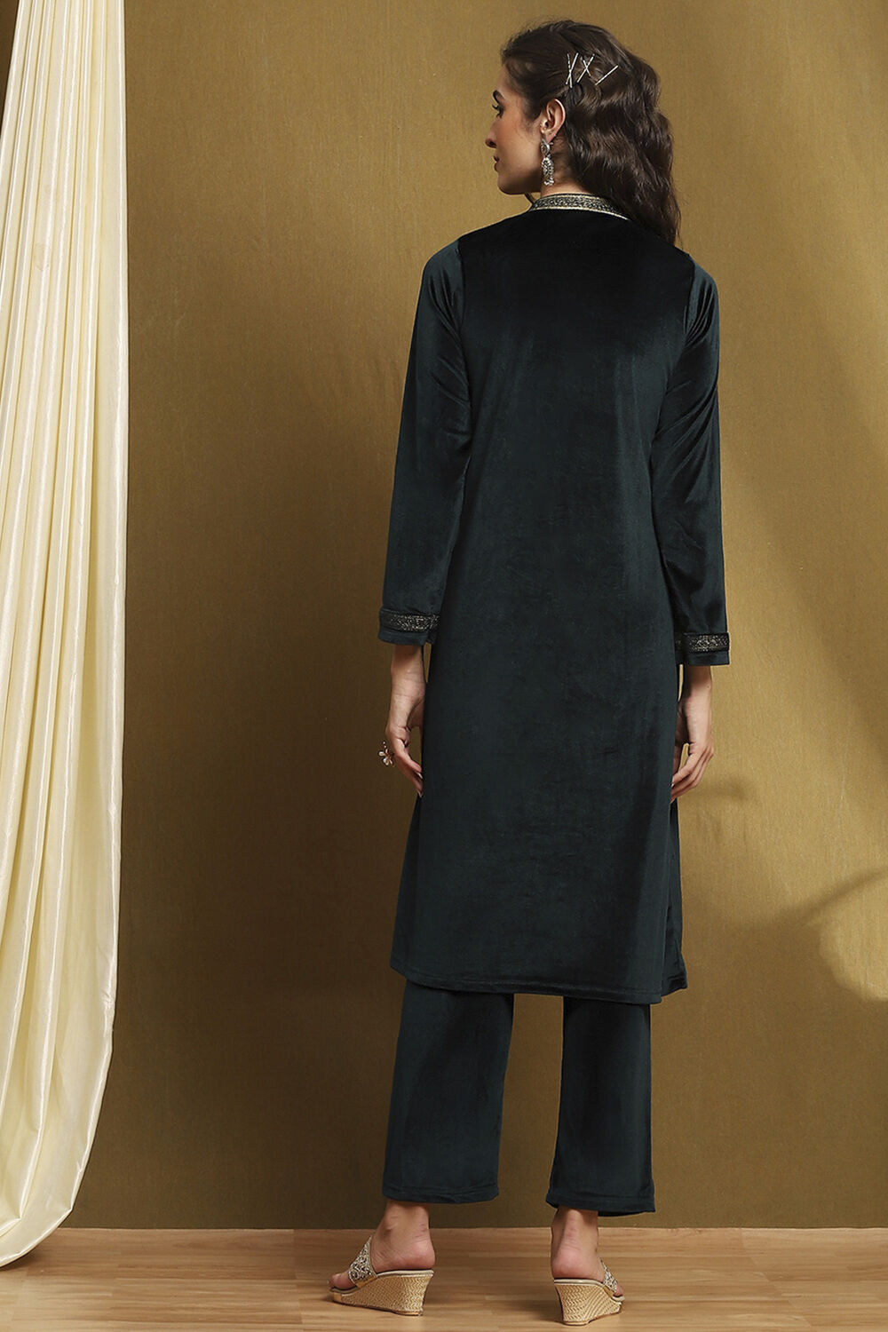 Bottle Green Polyester Straight Suit Set image number 4