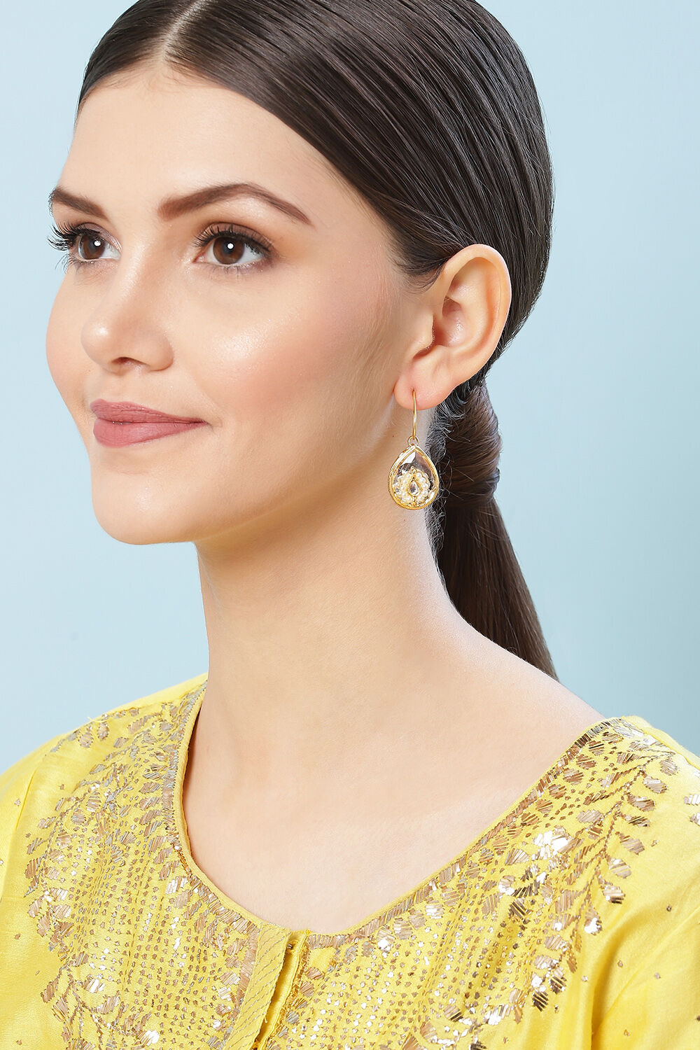 Gold Brass Earrings image number 3