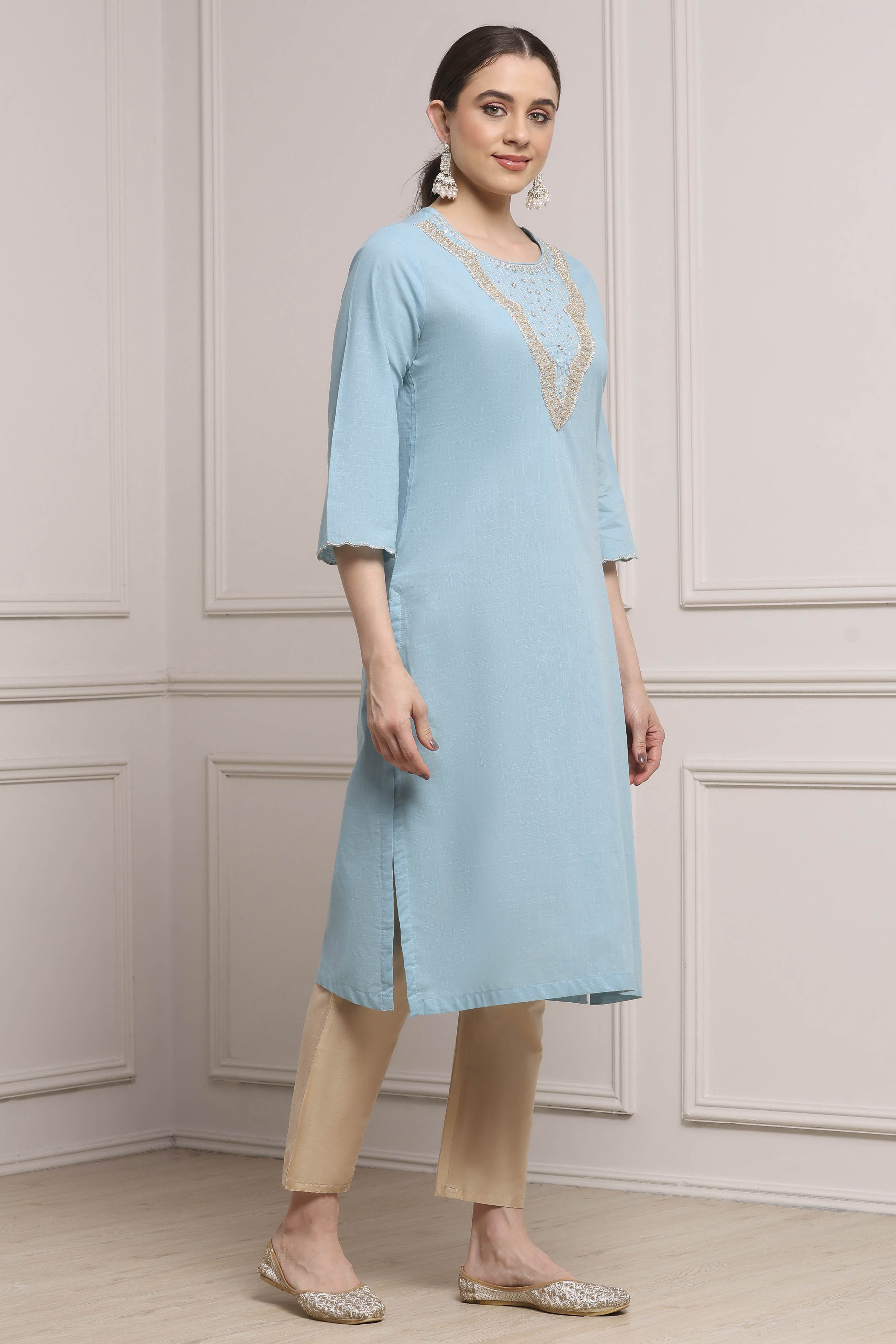 Blue Cotton Solid Straight Kurta image number 4