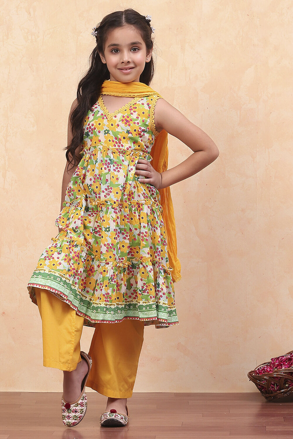 Yellow Pure Cotton Floral Printed Tiered Suit Set image number 6