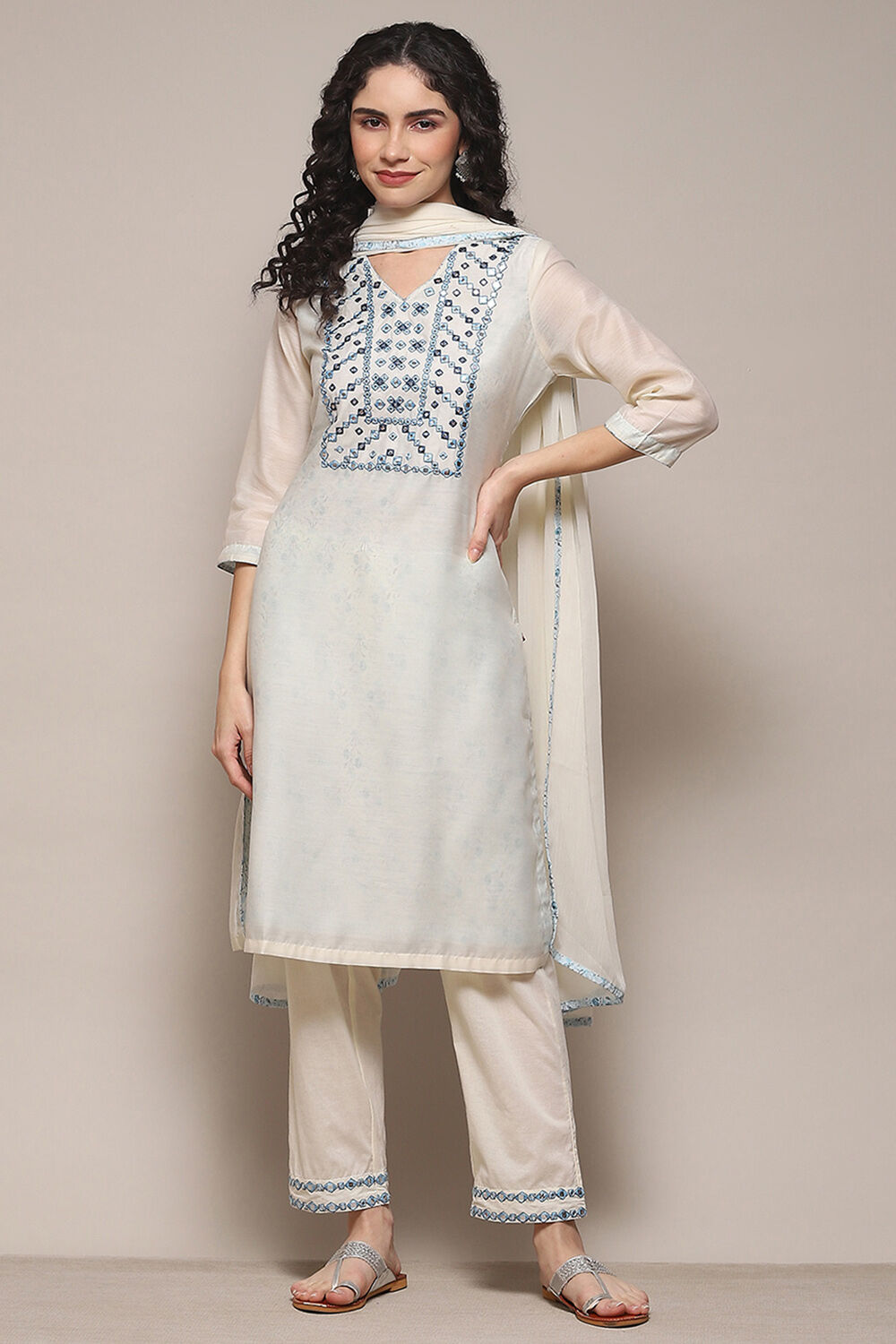 Powder Blue Cambric Narrow Kurta Pant Suit Set image number 7