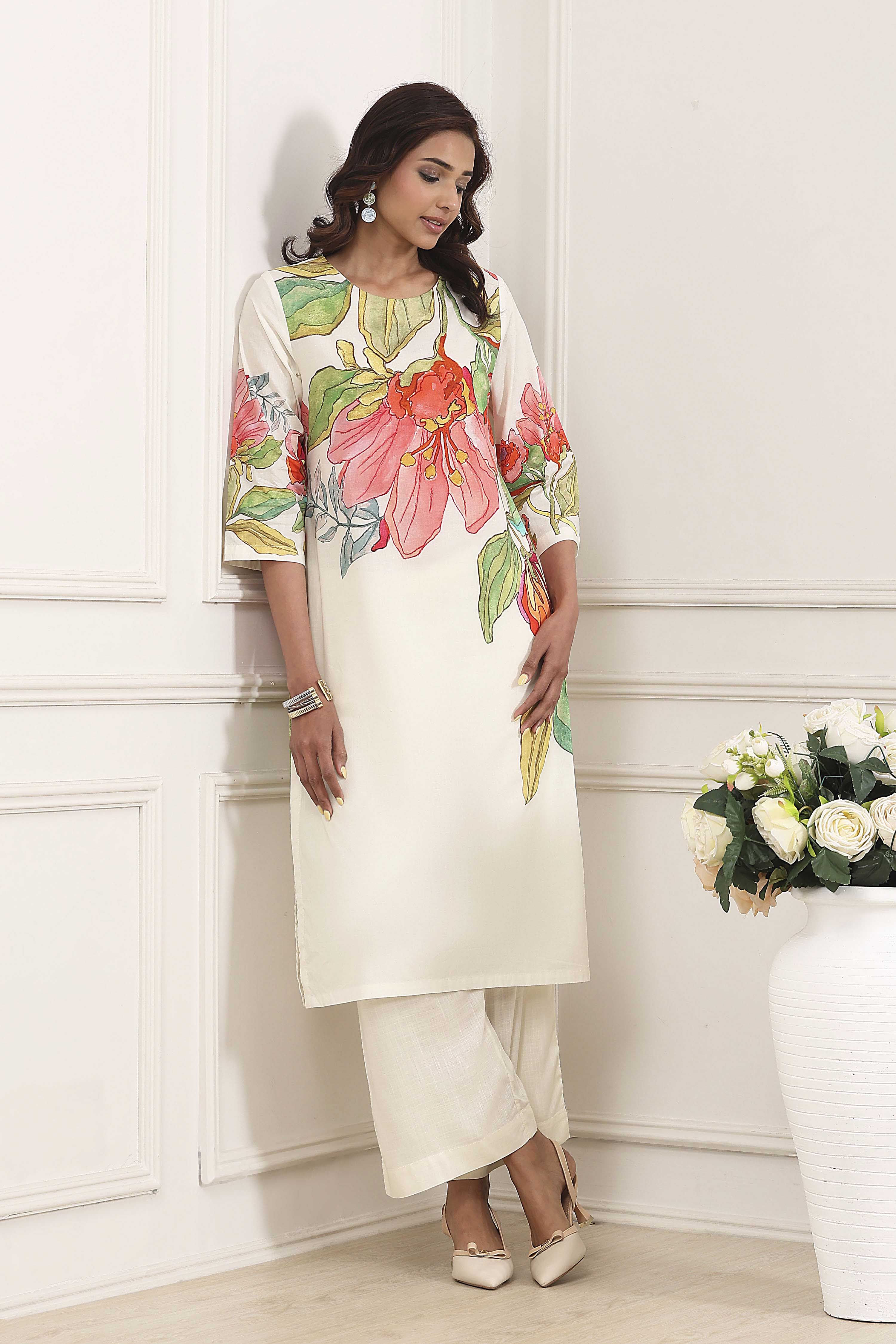 Beige Cotton Floral Printed Straight Kurta Set image number 0