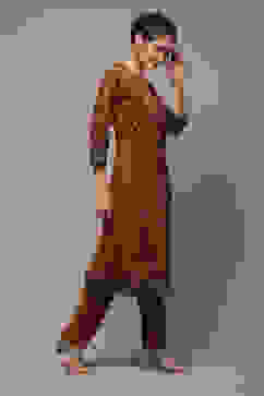 Deep Rust Acrylic Straight 2 Piece Set image number 4