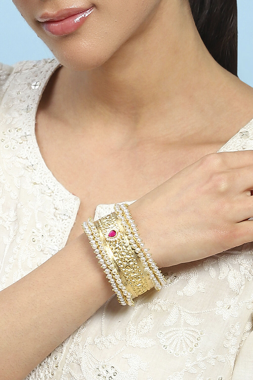 Gold Brass Bracelet image number 1