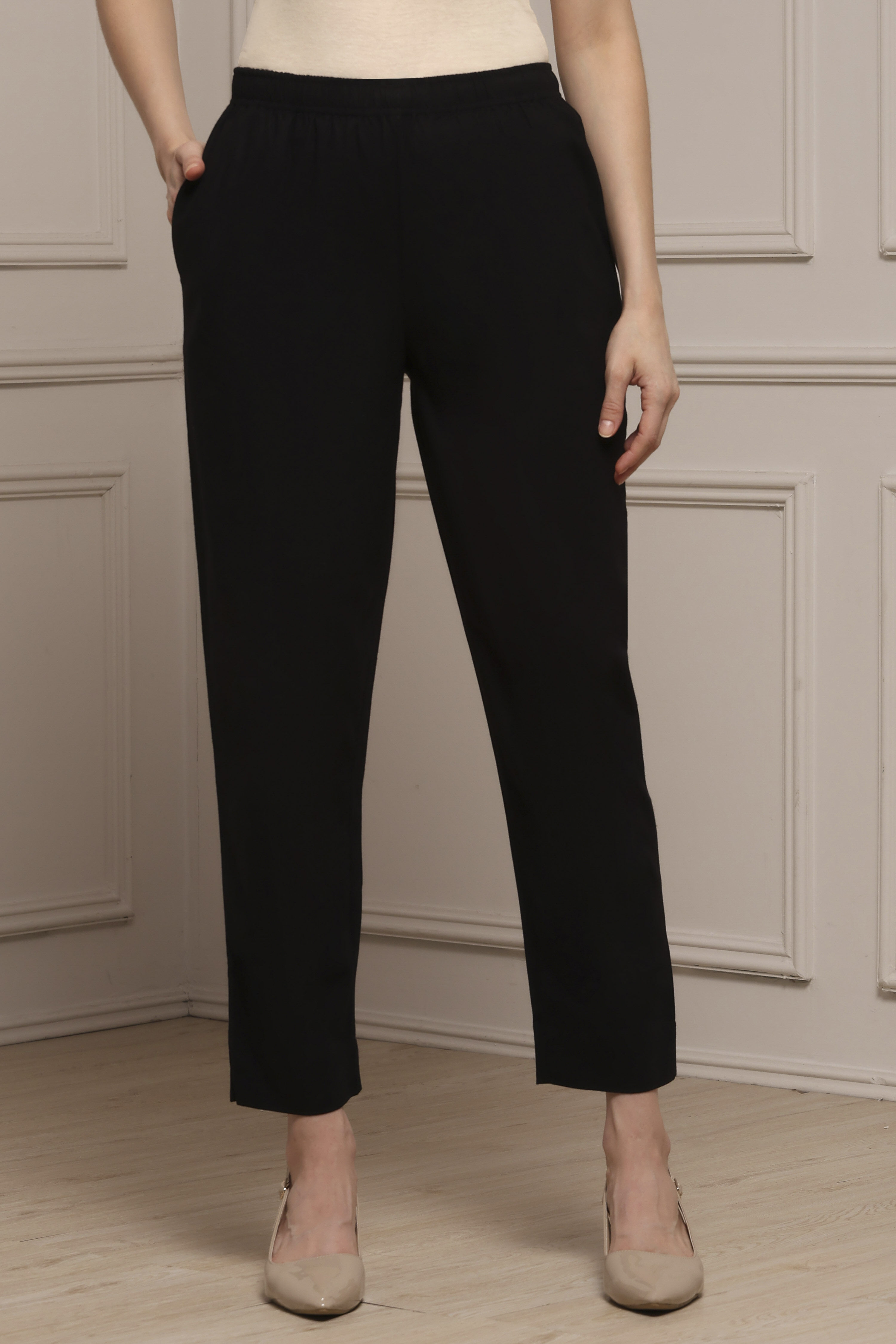 Bottle Green Cotton Solid Fitted Pants image number 3