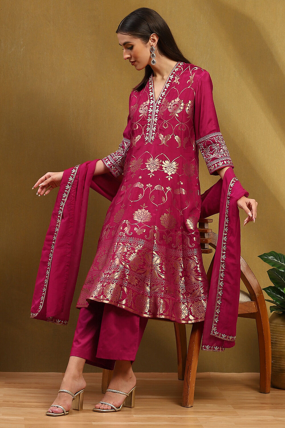 Berry Pink Yarn Dyed Kalidar Suit Set image number 0