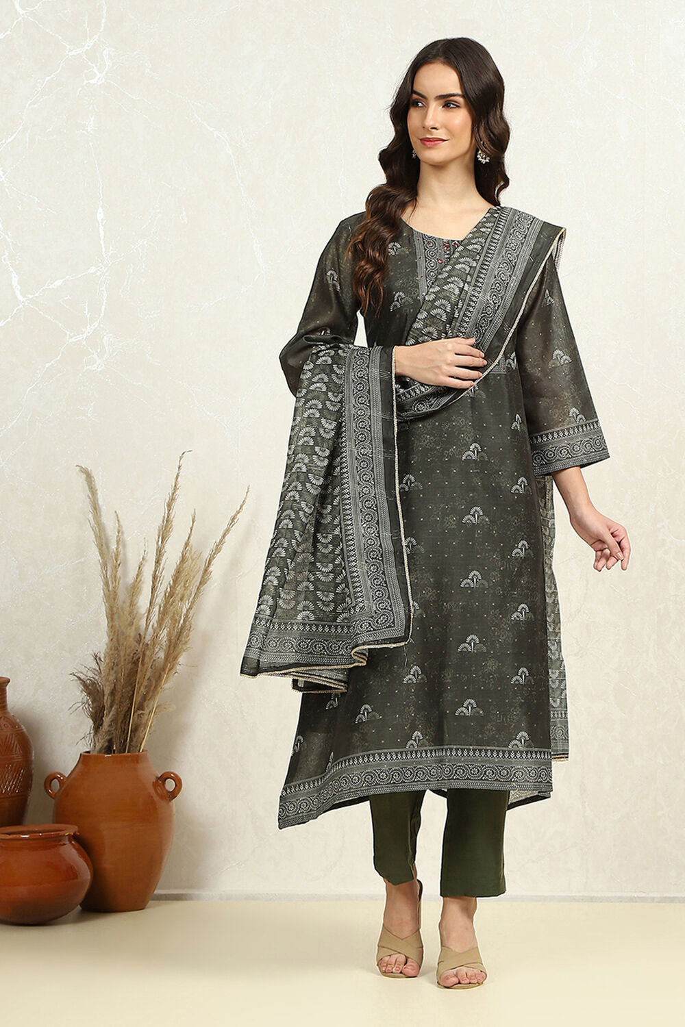 Green Chanderi Floral Printed Unstitched Suit Set image number 8
