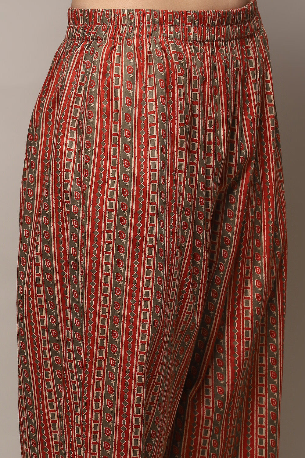 Red Cotton Unstitched Suit set image number 3