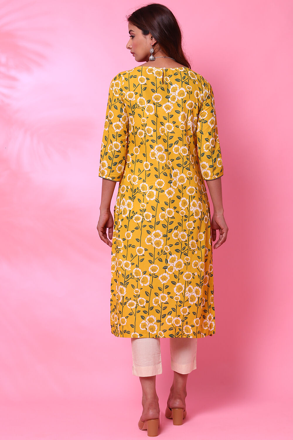 Mustard Cotton Straight Printed Kurta image number 5