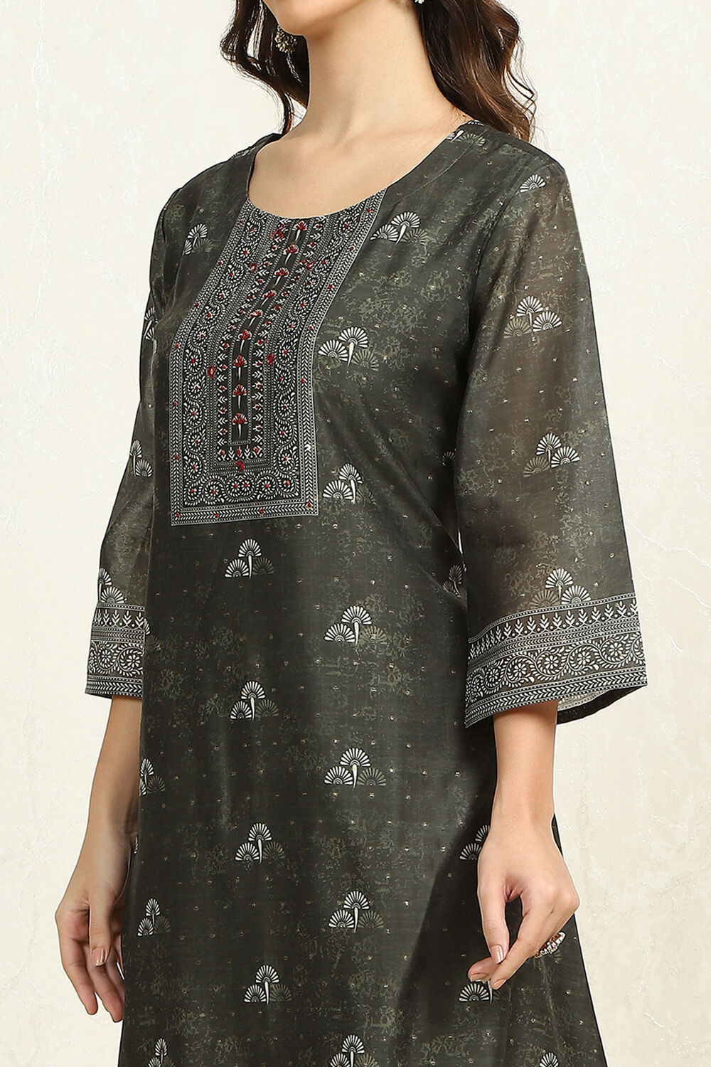 Green Chanderi Floral Printed Unstitched Suit Set image number 2