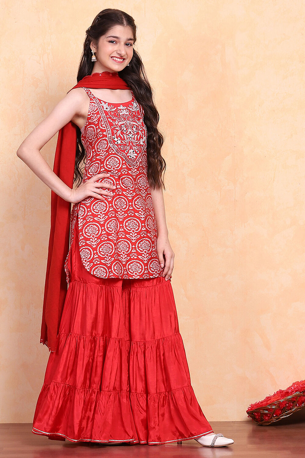 Red Printed Strappy Straight Suit Set image number 4