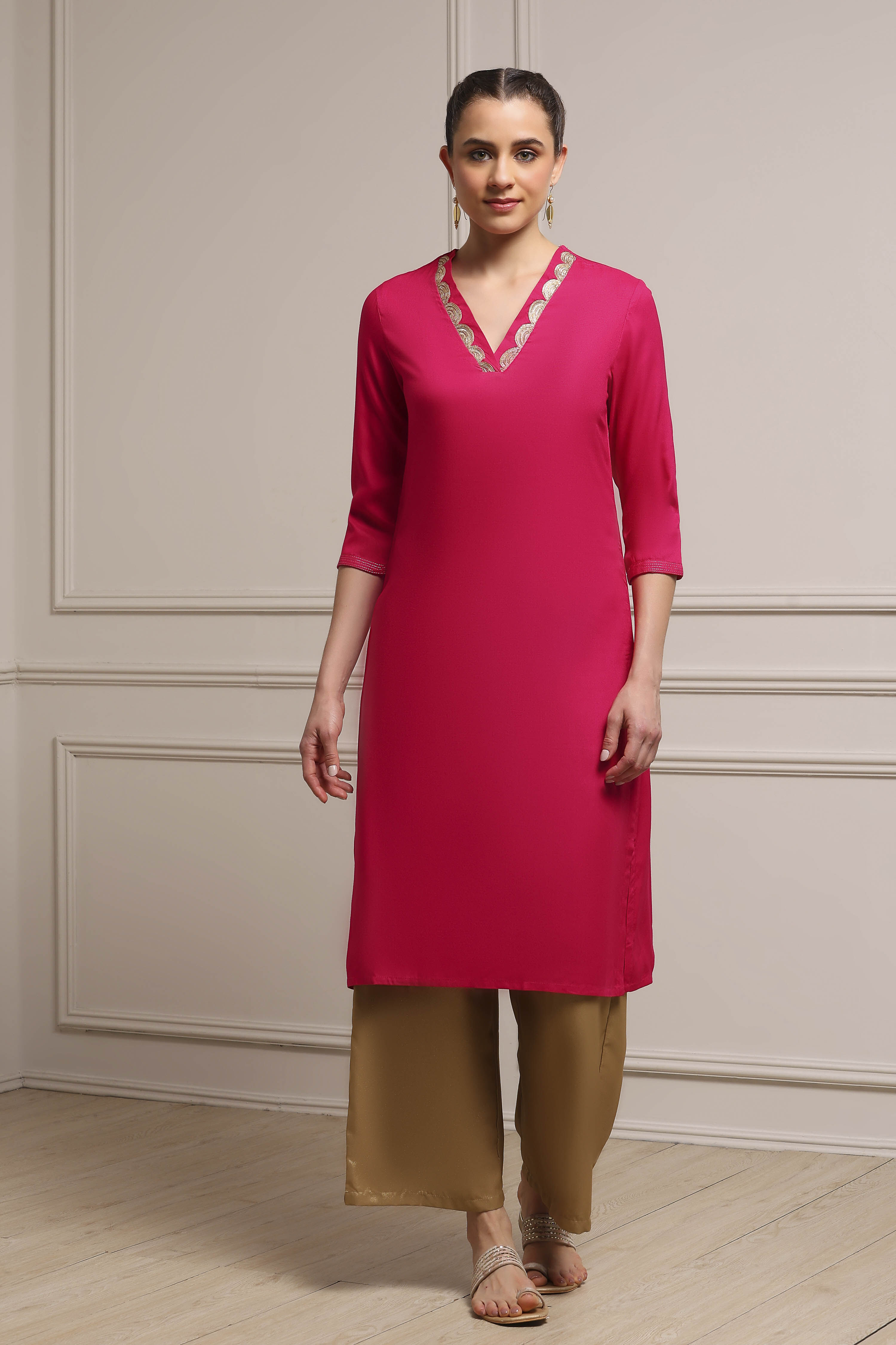 Fuchsia Solid Straight Kurta image number 0