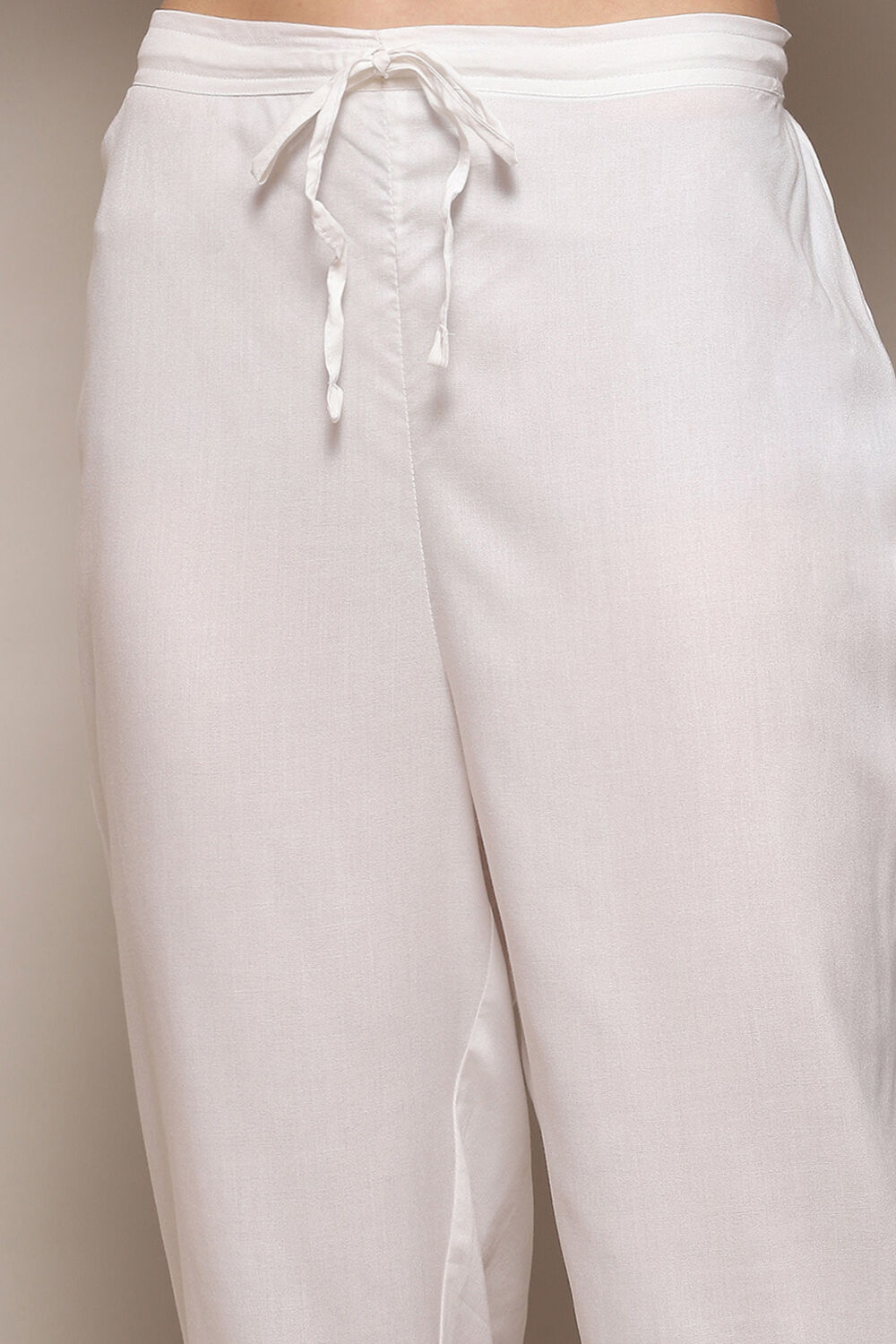 White Red Cotton Straight Suit Set image number 2