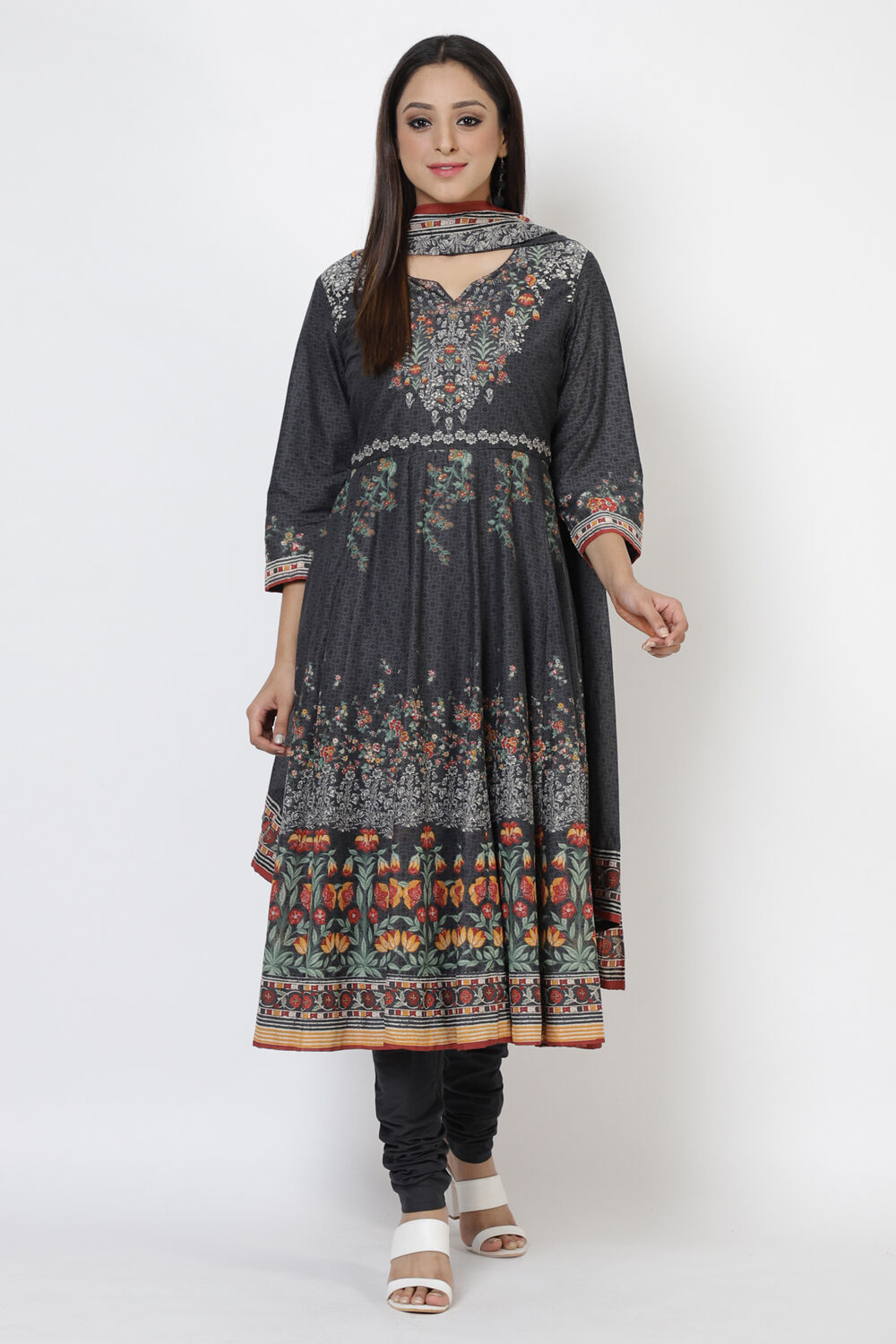 Red Cotton Anarkali Kurta Churidar Suit Set image number 3