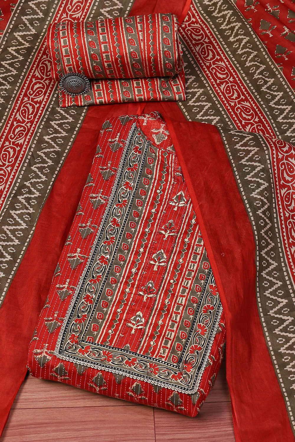 Red Cotton Unstitched Suit set image number 0