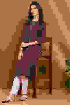 Brown Cotton Blend Solid Regular Fit Straight Kurta image number 0