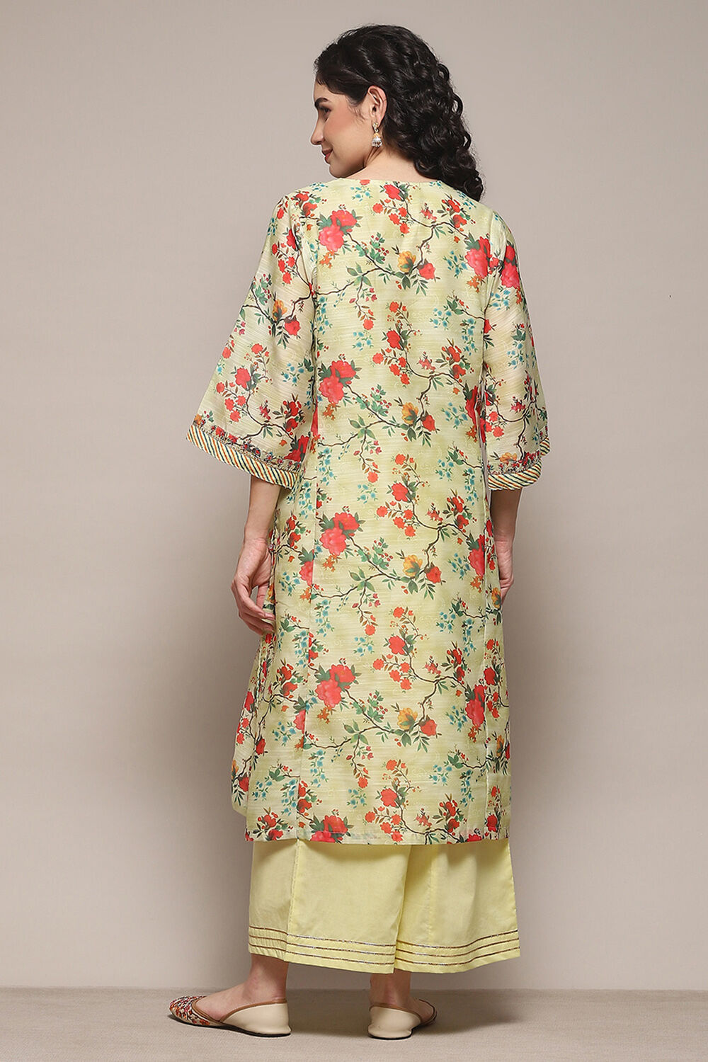 Light Green Cambric Kalidar Kurta Palazzo Suit Set image number 5