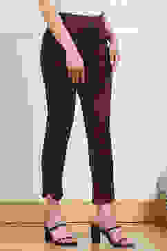 Burgundy Cotton Solid Jeggings image number 3