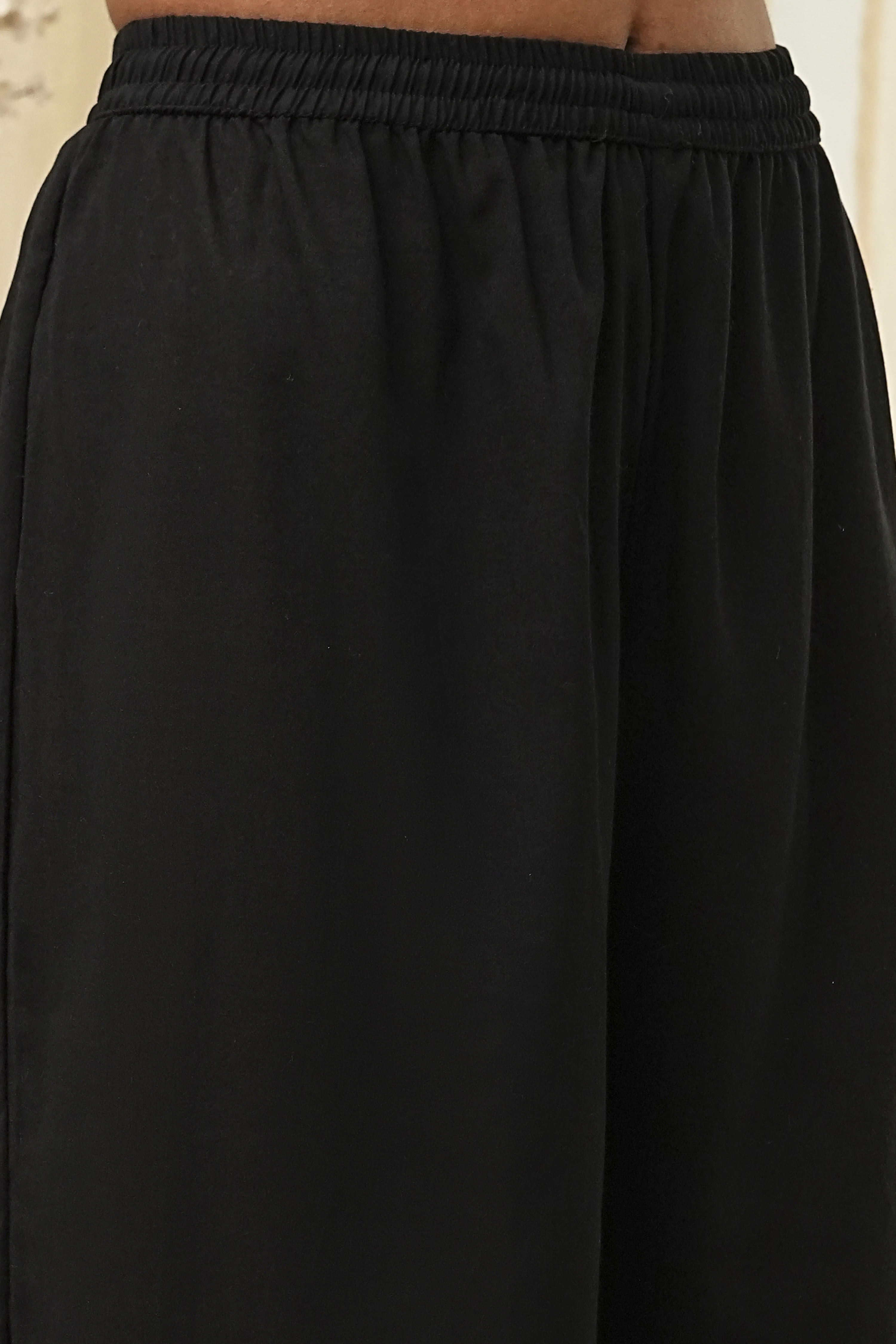 Pink Cotton Blend Embroidered Straight Suit Set image number 2