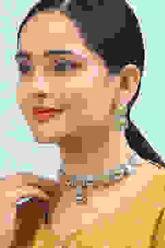 White Brass Necklace Set image number 3