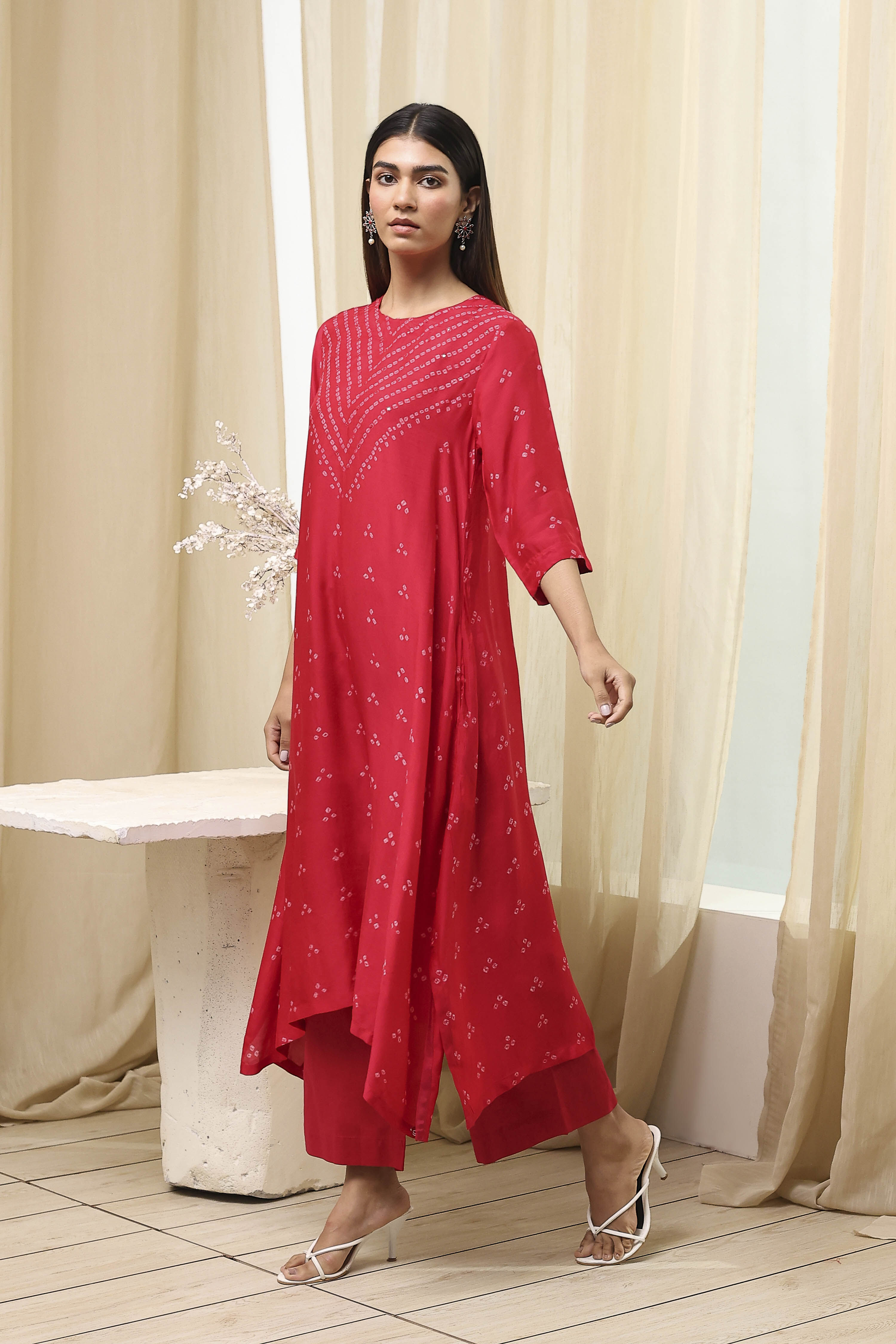 Red Shantoon Asymmetric Suit Set image number 3