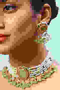 Green Brass Necklace Set image number 1