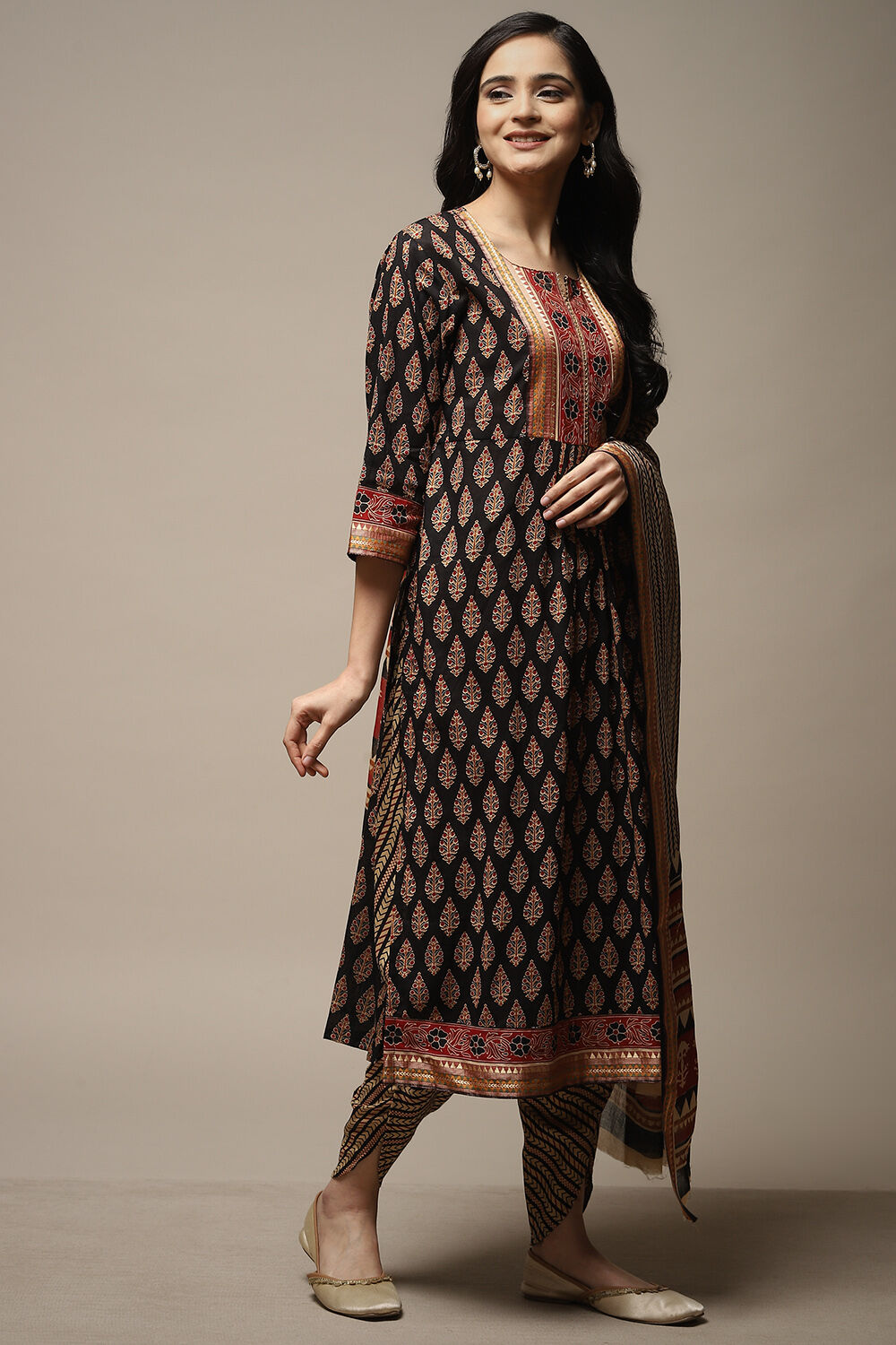 Black Cotton Hand Block Print Unstitched Suit Set image number 5