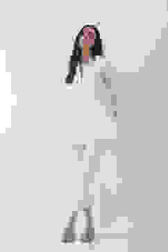 White Cotton Lycra Solid Fitted Cropped Leggings image number 0