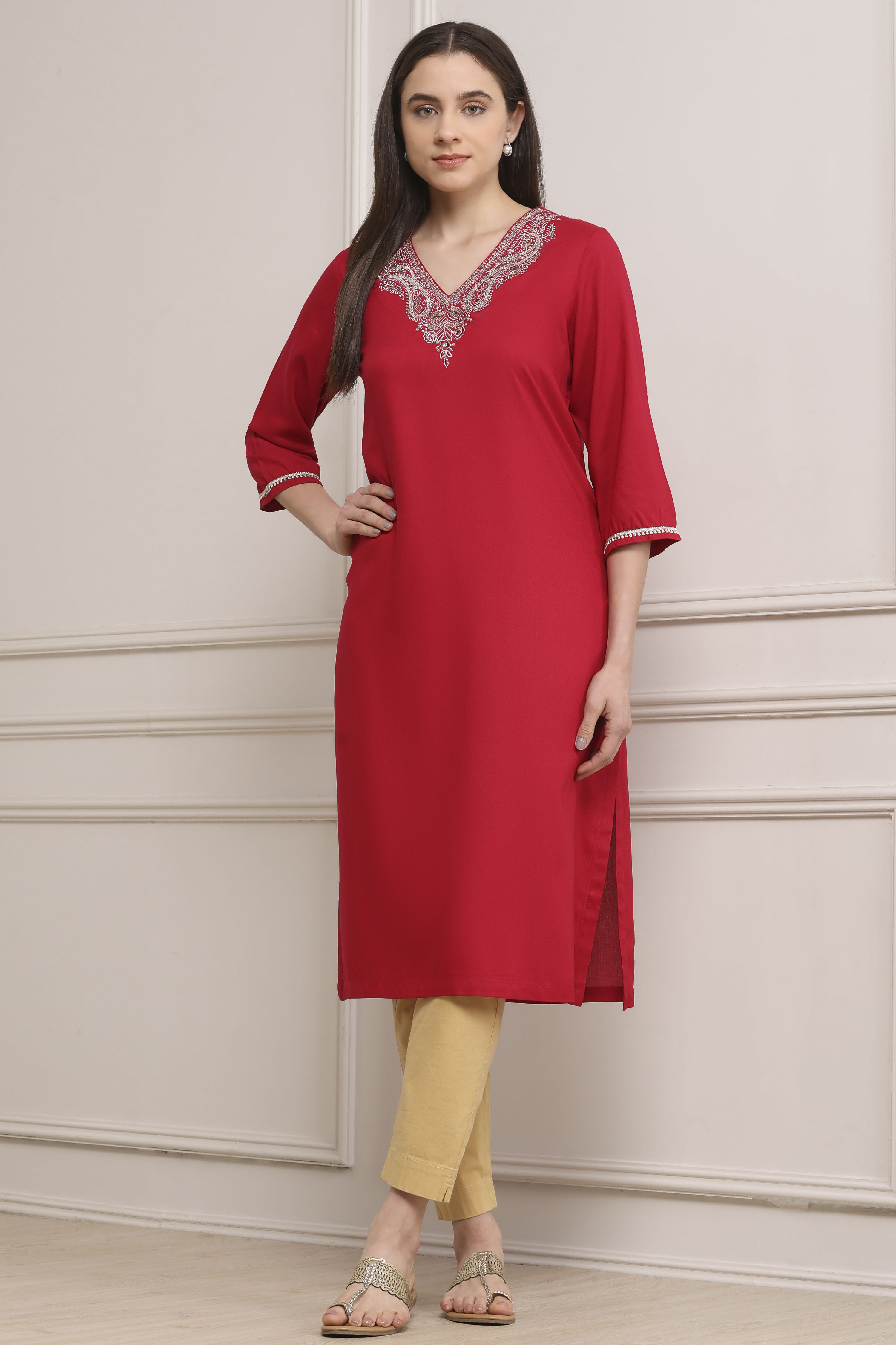 Red Solid Straight Kurta image number 0