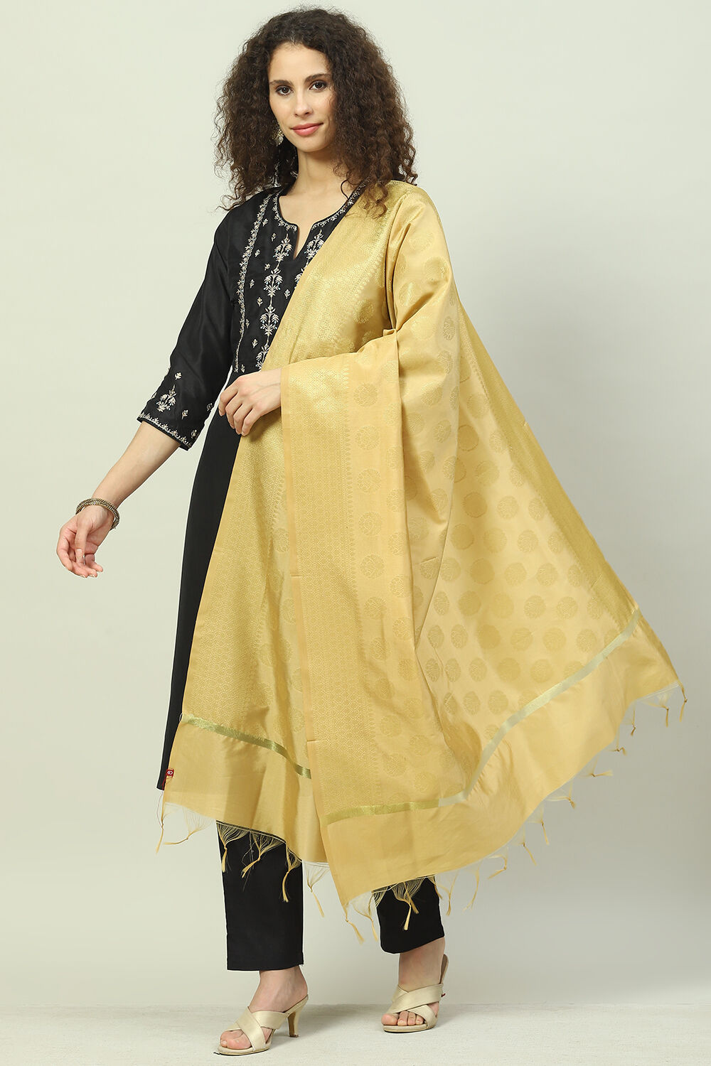 Red Art Silk Yarndyed Dupatta image number 2