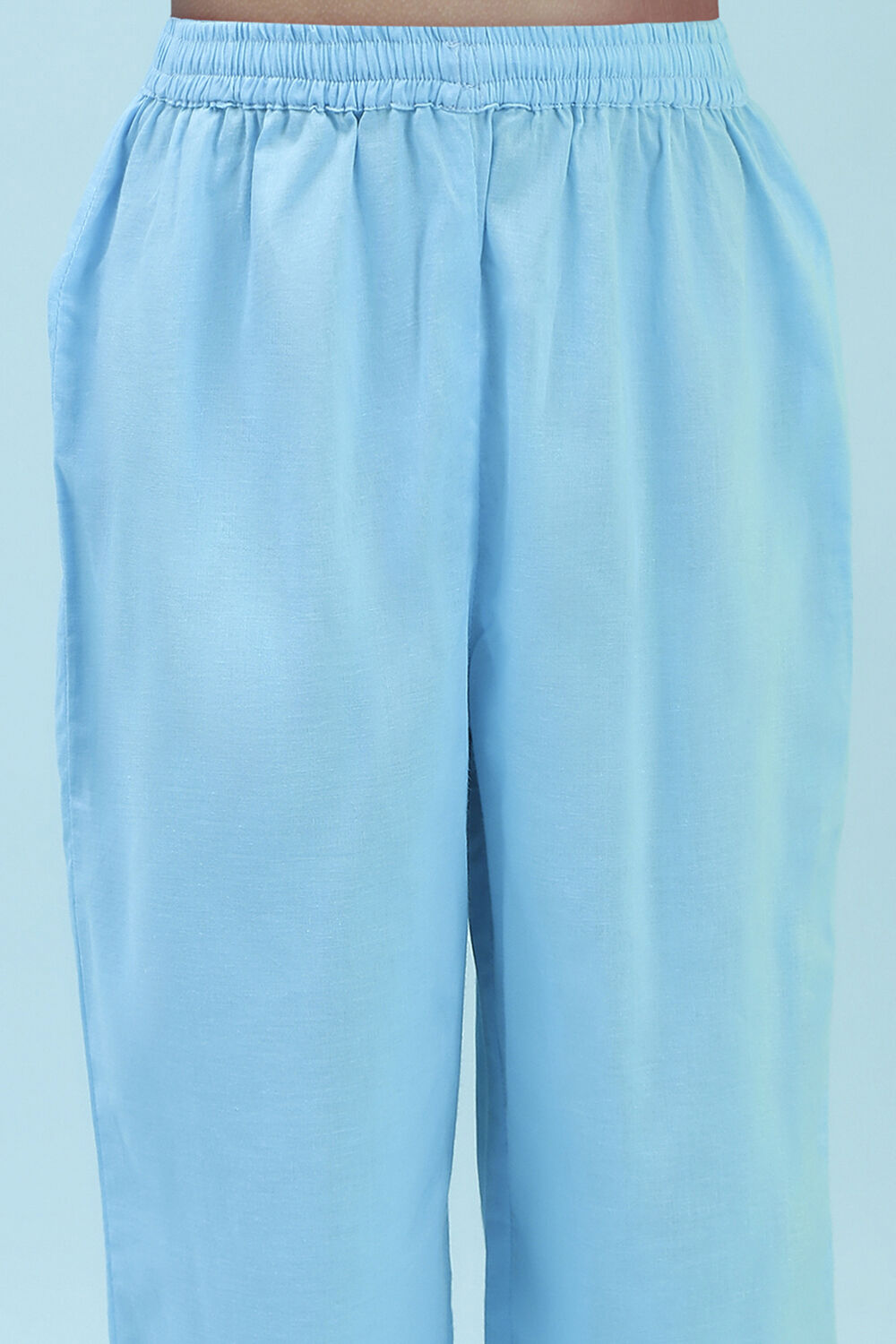 White and Blue Cotton Printed Gathered Suit Set image number 2