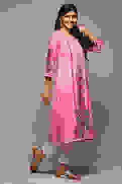 Pink LIVA Straight Printed Kurta image number 3