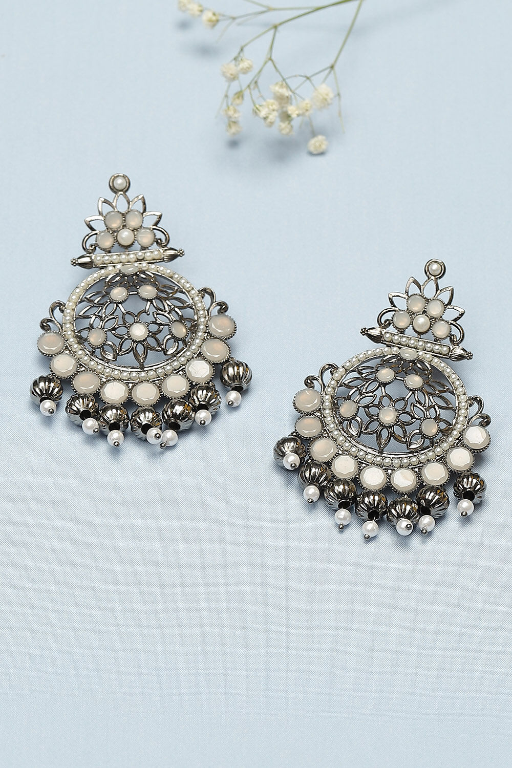 Oxidised Grey Alloy Earrings image number 0