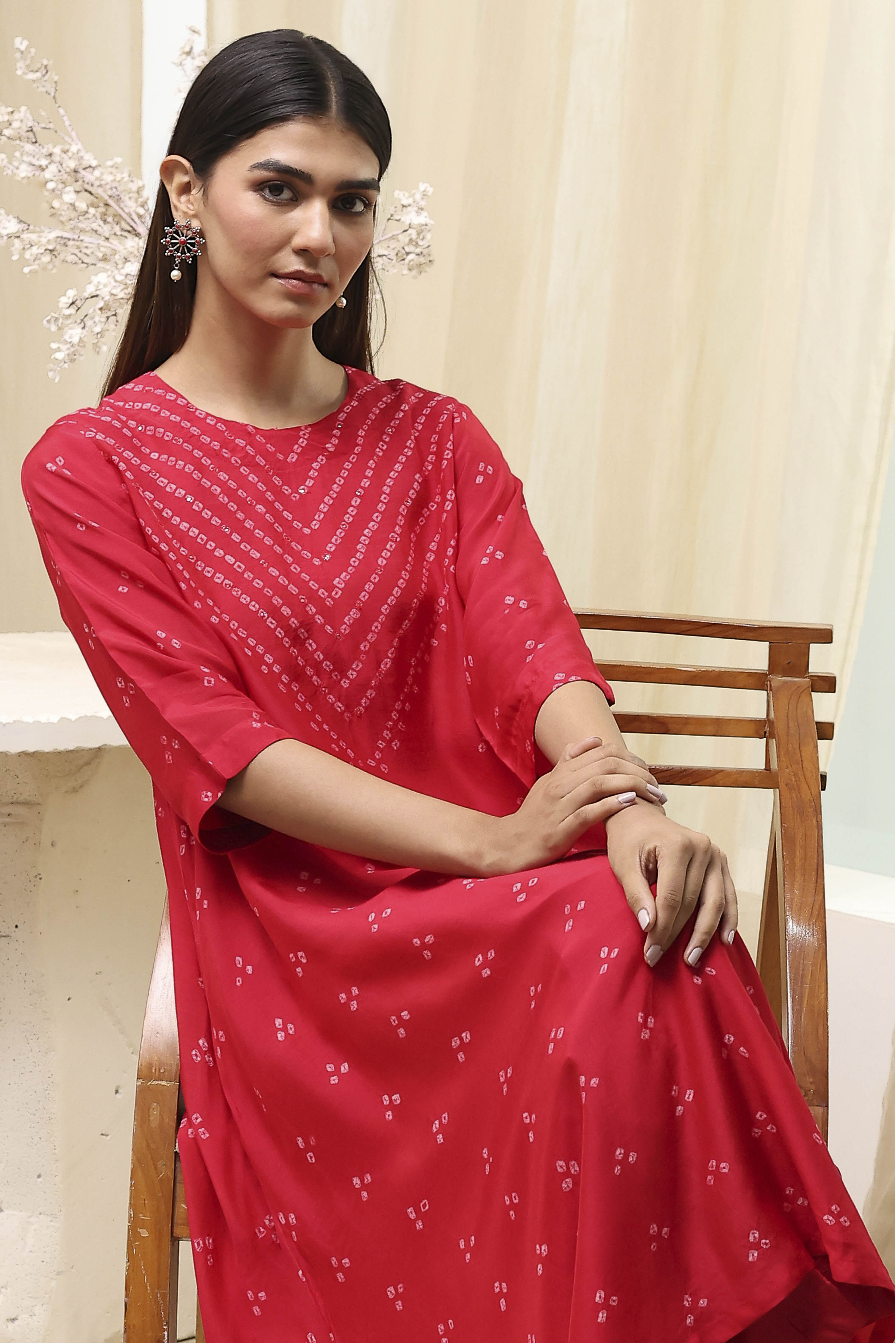 Red Shantoon Asymmetric Suit Set image number 8